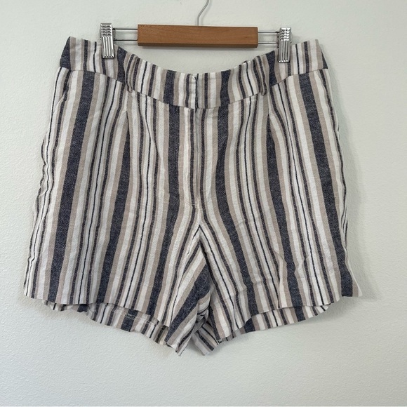 Ann Taylor linen blend striped shorts. Size 12 - Picture 1 of 8